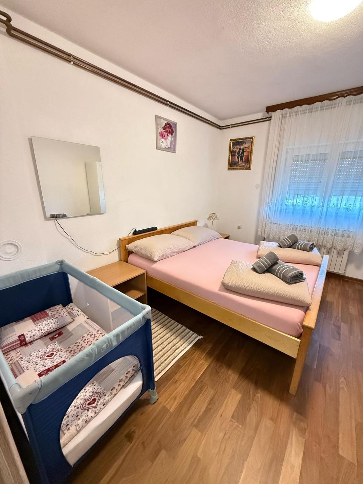 Apartments Marija Vrelo Koreničko Esterno foto