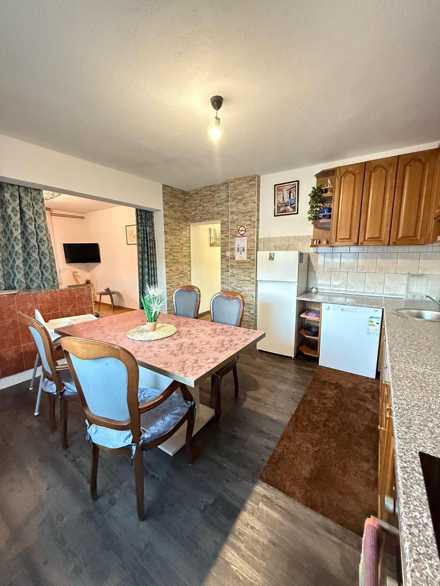 Apartments Marija Vrelo Koreničko Esterno foto